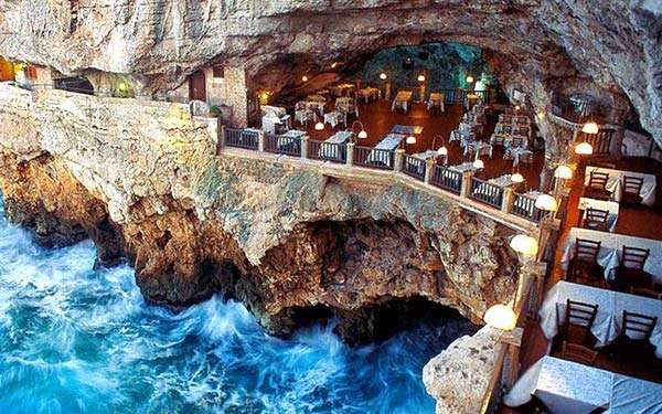「Grotta Palazzese岩洞餐厅」晚餐 · 2