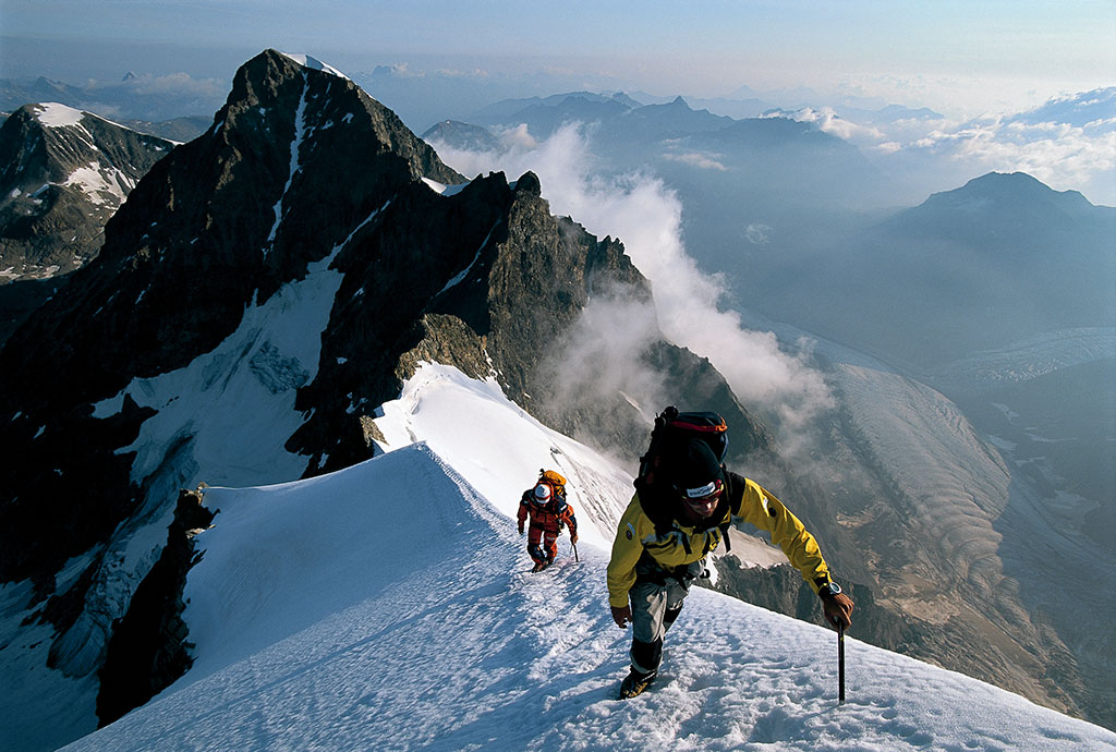 Alpinism, Biancograt, Piz Bernina (4049m), Graubuenden, Grisons, Switzerland
