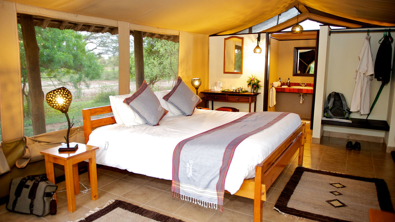 Voyager Ziwani Camp